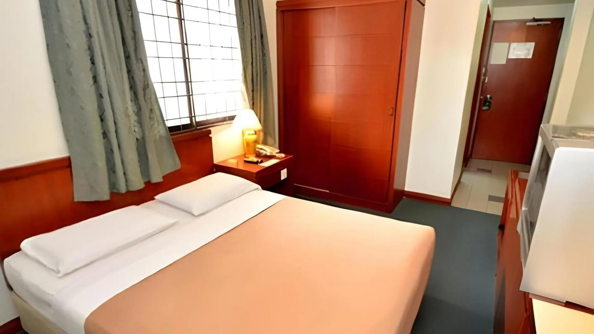 Oyo 90847 Hotel Asia City Kota Kinabalu